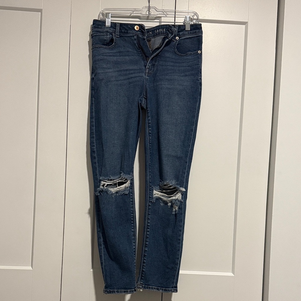 American Eagle Outfitters Women's Dark Blue Ripped Jeans